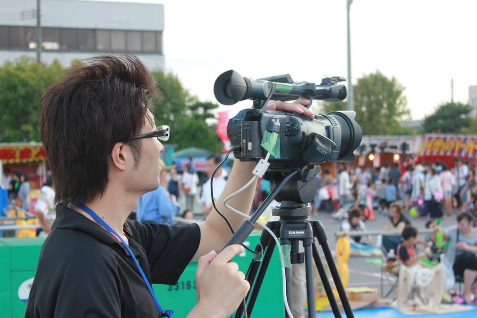 ビデオカメラ調整中