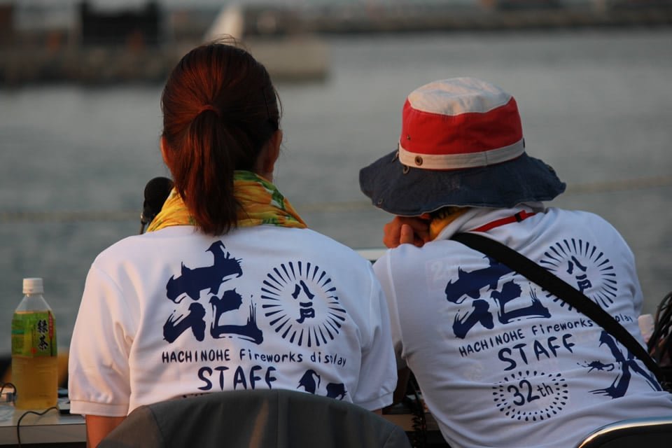 八戸花火大会ラジオ放送ブース